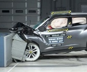 2016 Nissan Juke IIHS Frontal Impact Crash Test Picture